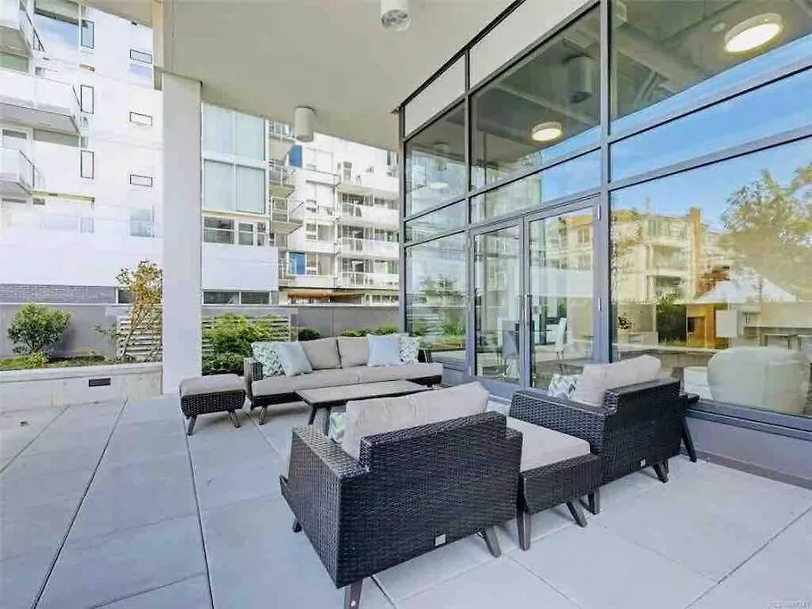 Luxury Downtown 2 Bedroom Suite With Ocean Views Victoria Apartment