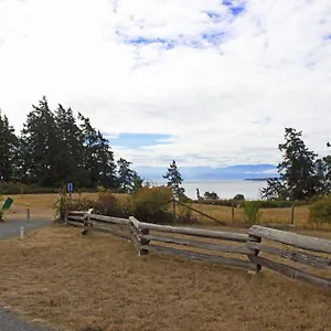 https://a-private-beautiful-and-bright-two-bedroom-suite-with.hotels-victoria.net