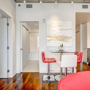 https://perle-entre-vieux-montral-et-centre-ville.hotels-in-montreal.org