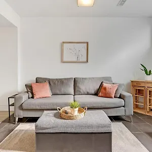 https://suite-in-the-heart-of-downtown-toronto.hotelstorontoontario.org